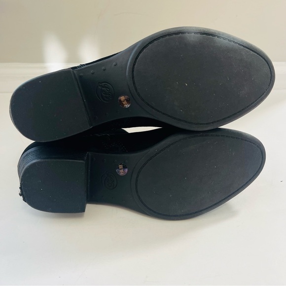 Lucky Brand Bessie Suede Ankle Boot - Picture 11 of 11